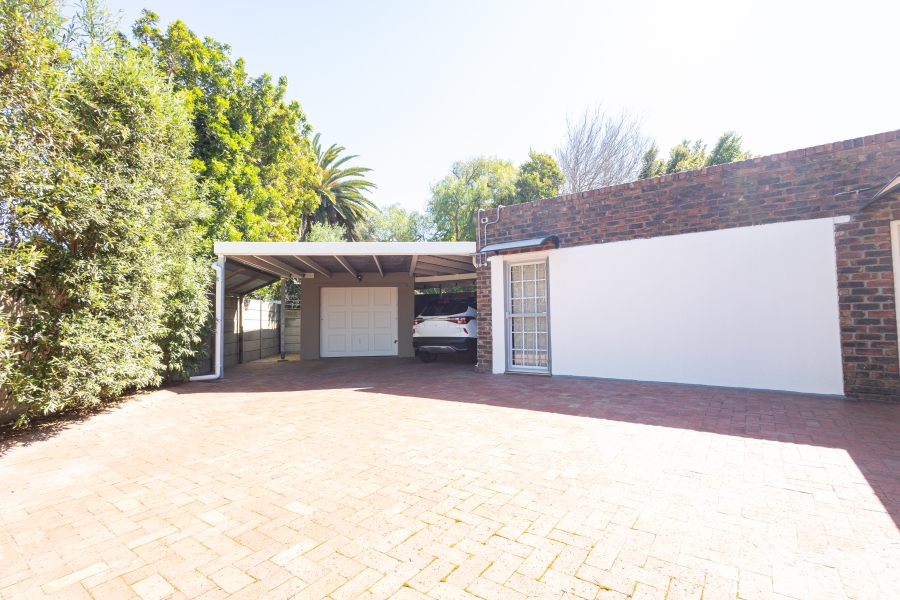 3 Bedroom Property for Sale in Flamingo Vlei Western Cape